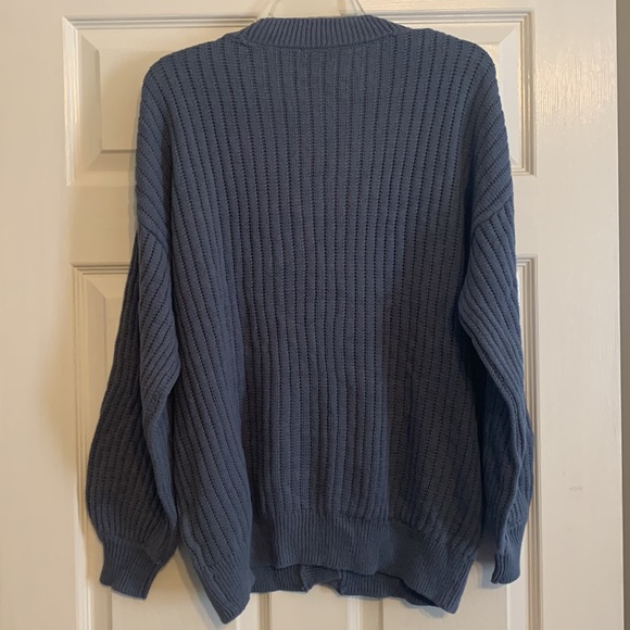 Cabled oversized cardigan with buttons - Picture 2 of 2